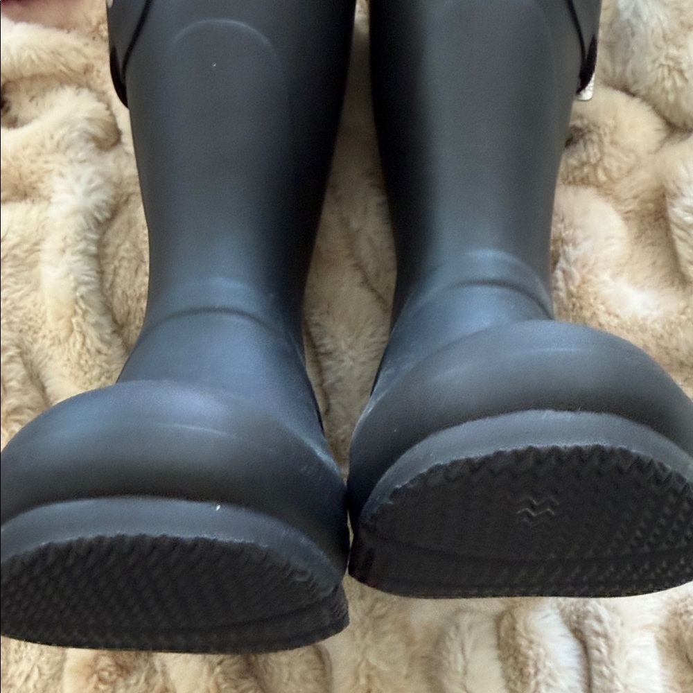 Hunter Original black Short Boot plus Socks - Picture 4 of 6